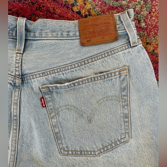 Levi's | Women’s Light Blue Denim Premium 501 Raw Hem Buttonfly Jean Shorts, 31 - Picture 5 of 16